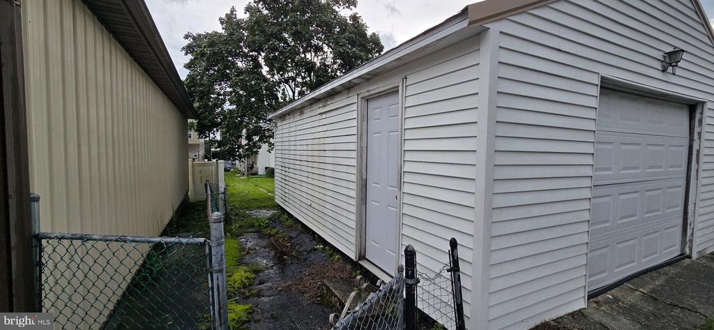 Residential in FRACKVILLE 3