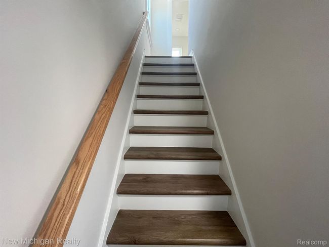 985 W Hazelhurst St, House other with 3 bedrooms, 3 bathrooms and null parking in Ferndale MI | Image 15