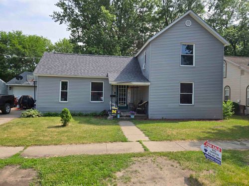 511 Lockwood St, Chesaning, MI, 48616-1340 | Card Image