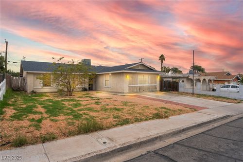 1867 Renada Cir, North Las Vegas, NV, 89030-5058 | Card Image
