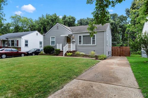 8548 Kathlyn Dr, Berkeley, MO, 63134-3222 | Card Image
