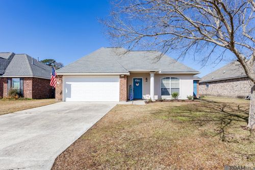 26565 Parkwood Dr, Denham Springs, LA, 70726-6538 | Card Image