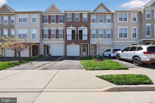 15742 John Diskin Cir, WOODBRIDGE, VA, 22191-6543 | Card Image