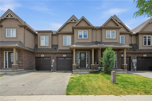 584 Julia Dr, Welland, ON, L3C0G8 | Card Image