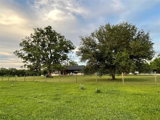 3295 Fm 524 Rd, House other with 3 bedrooms, 3 bathrooms and 2 parking in Sweeny TX | Image 4
