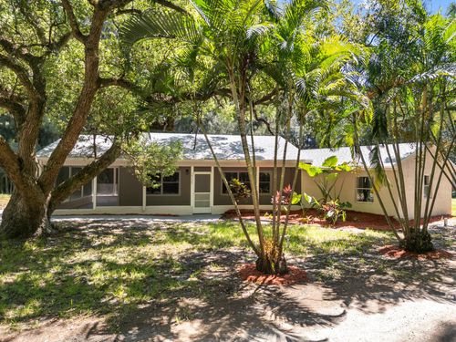 2735 6th St, Vero Beach, FL, 32968-1241 | Card Image
