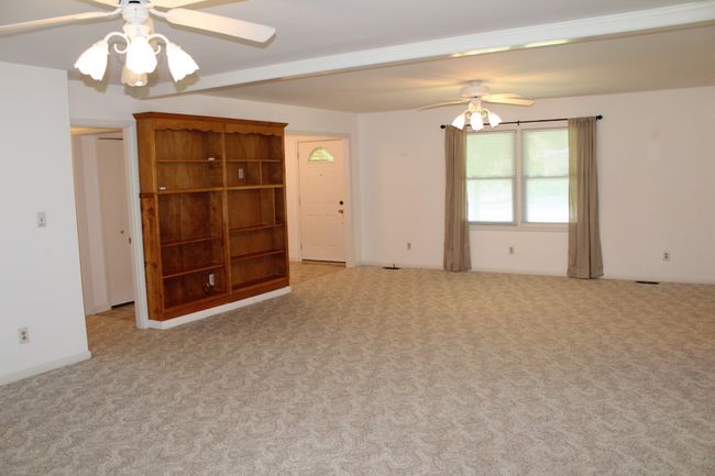 Plenty of space to even make this a multi function room if you choose!! | Image 11