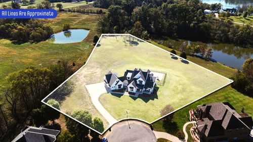 1027 Shimmering Way, Gallatin, TN, 37066-8778 | Card Image