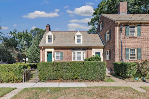 22 Sims St, Bridgeport, CT, 06604-5240 | Card Image