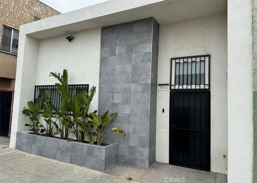 7416 S Western Ave, Los Angeles, CA, 90047-2427 | Card Image