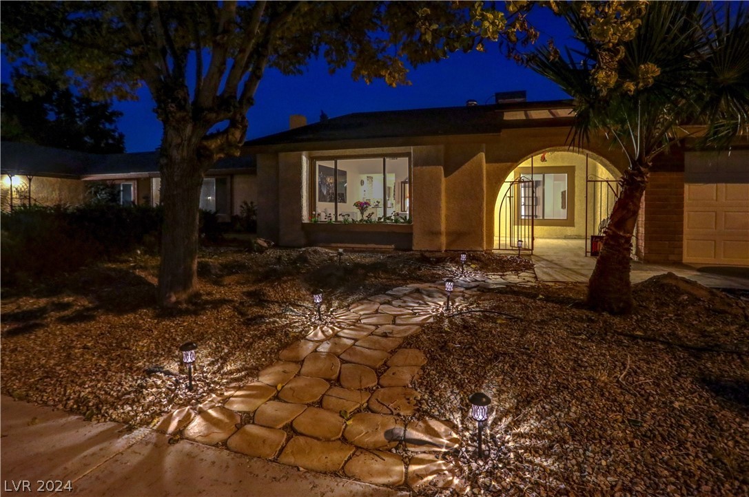 Moonflower Dr, Las Vegas, NV 89146