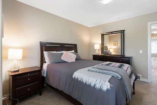 3531 3 Ave Sw, Home with 3 bedrooms, 3 bathrooms and 2 parking in Calgary AB | Image 14