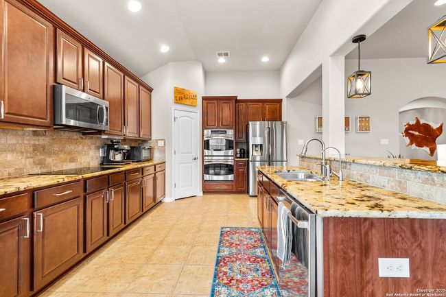 917 Miraflores, House other with 3 bedrooms, 4 bathrooms and null parking in Cibolo TX | Image 17
