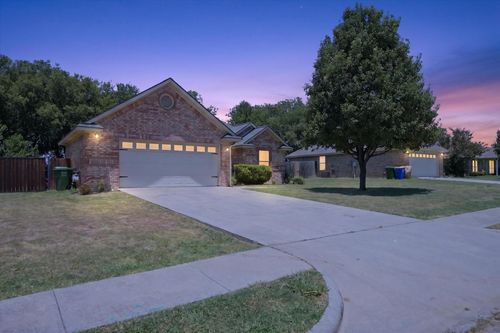 127 N Point Dr, Krum, TX, 76249-5309 | Card Image