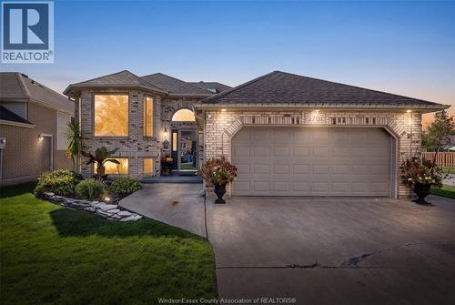 2701 Cappelletto Rd, Windsor, ON, N8W5M9 | Card Image