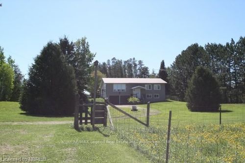 582 Wasing Rd, Powassan, ON, P0H1Z0 | Card Image