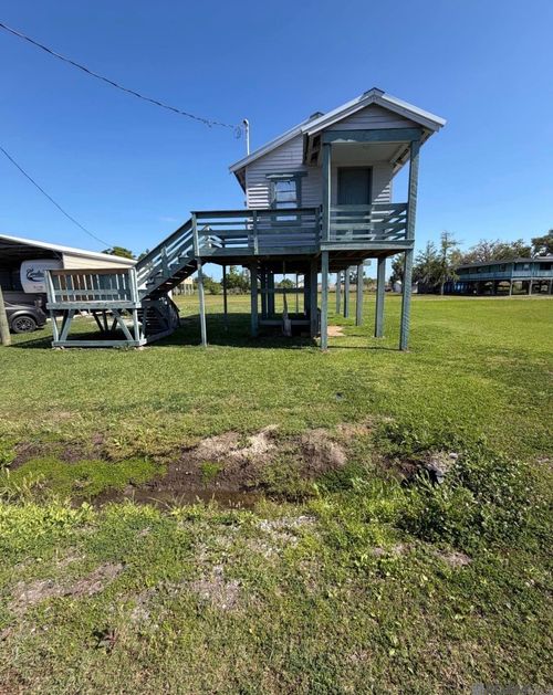 118 & 126 Onezia St, Dulac, LA, 70353-2316 | Card Image