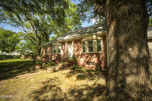 450 North Ave, Henderson, TN, 38340-1820 | Card Image
