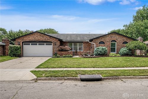 550 Unger Ave, Englewood, OH, 45322-2027 | Card Image
