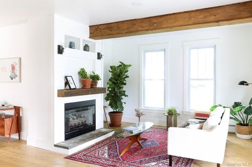 22 Dubois St, Livingston Manor, NY, 12758-5214 | Card Image