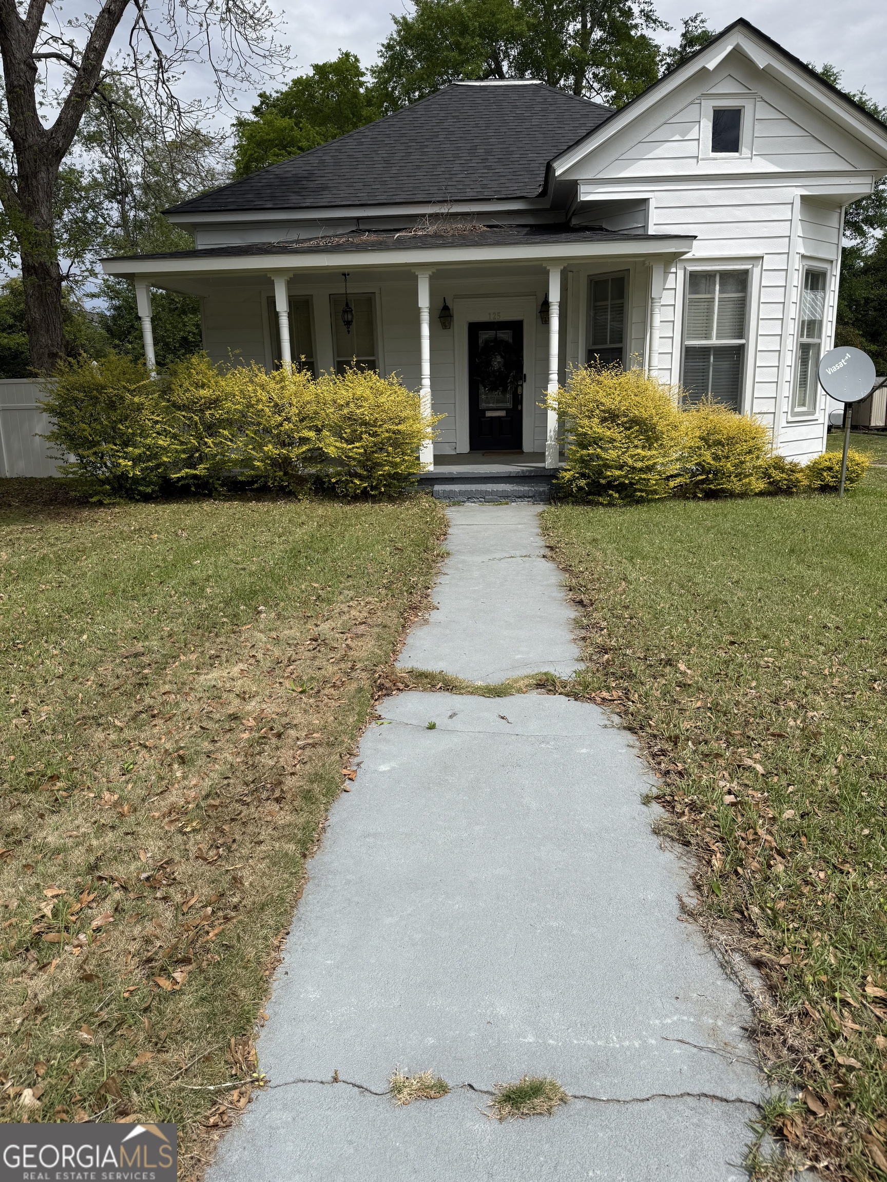 Residential in Eastman 5