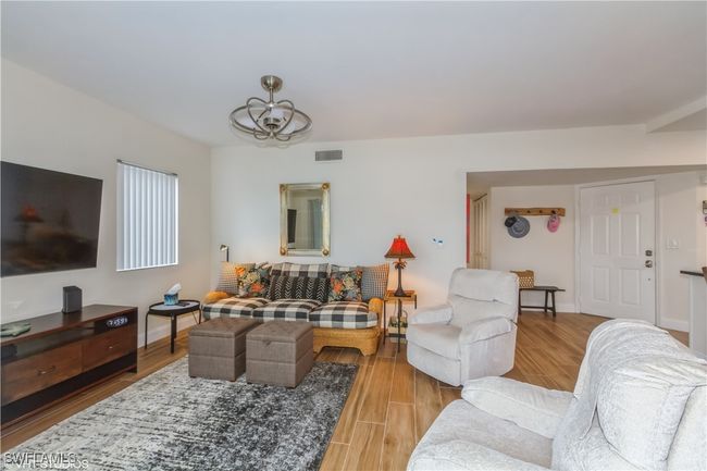 E-201 - 2671 Citrus Lake Dr, Condo with 3 bedrooms, 2 bathrooms and null parking in NAPLES FL | Image 8