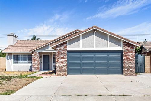 10587 Danbury Ave, Bloomington, CA, 92316-2600 | Card Image