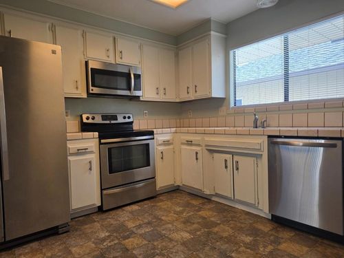 4-1884 Cherokee Dr, Salinas, CA, 93906 | Card Image
