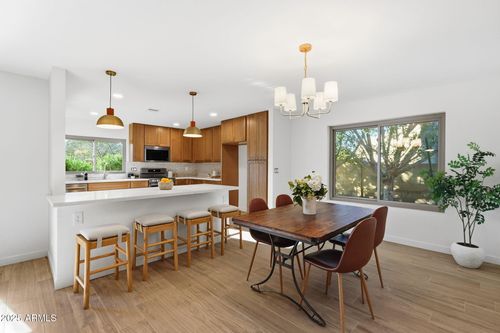 8116 N 18th Way, Phoenix, AZ, 85020-3964 | Card Image