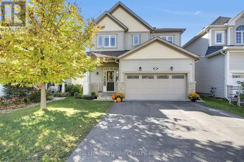 622 Silver Spruce Way, Ottawa, ON, K2M0L2 | Card Image