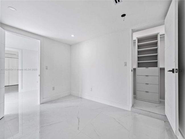 1007 Citrus Isle, House other with 4 bedrooms, 3 bathrooms and null parking in Fort Lauderdale FL | Image 44