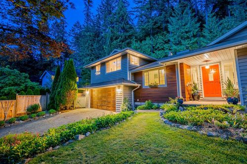 5685 Westport Rd, West Vancouver, BC, V7W1V3 | Card Image