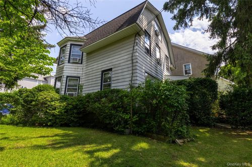 69 West St, Harrison, NY, 10528-4014 | Card Image
