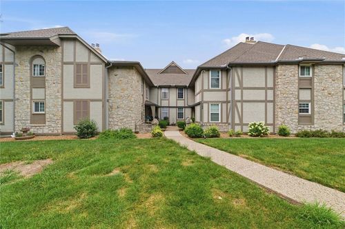 c-1121 Nw 12th St, Blue Springs, MO, 64015-6372 | Card Image