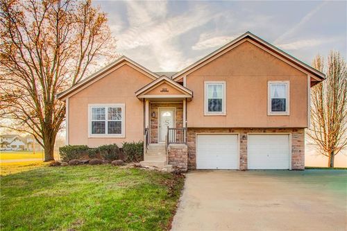 202 N Texas St, Archie, MO, 64725-9528 | Card Image