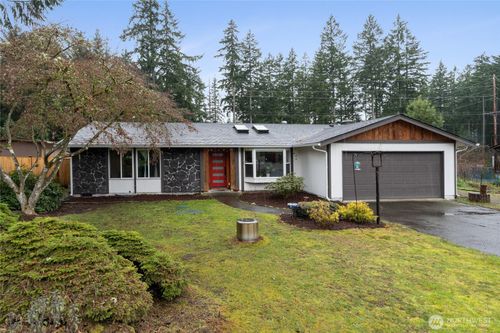 2837 Johns Pl Ne, Olympia, WA, 98516-2327 | Card Image