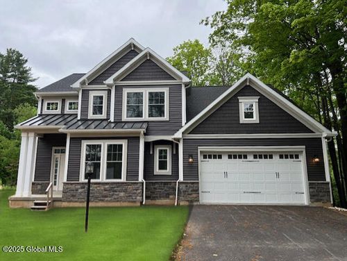 16 Morgan St, Saratoga Springs, NY, 12866-1015 | Card Image