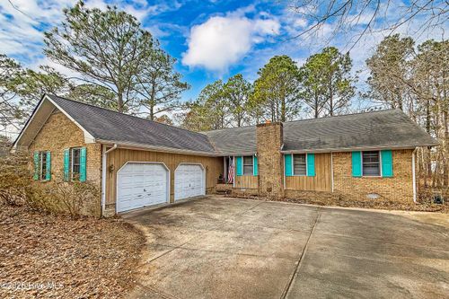 6318 Albatross Dr, New Bern, NC, 28560-7142 | Card Image