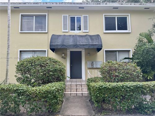 apt-2-300 Mendoza Ave, Coral Gables, FL, 33134-3861 | Card Image