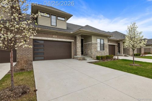 7487 Gramercy Cir, West Bloomfield, MI, 48322-2541 | Card Image