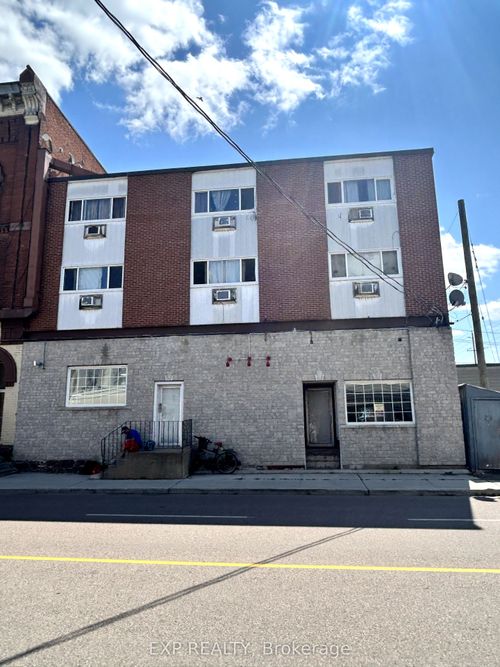 19 Renfrew Ave W, Renfrew, ON, K7V2X8 | Card Image