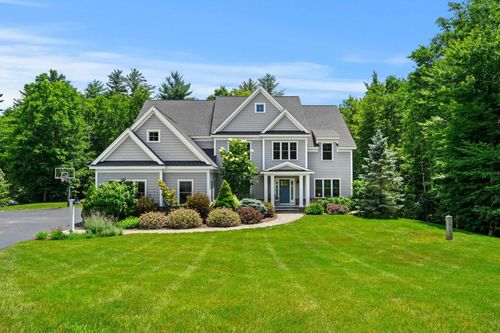 32 Settlers Ct, Bedford, NH, 03110-4546 | Card Image