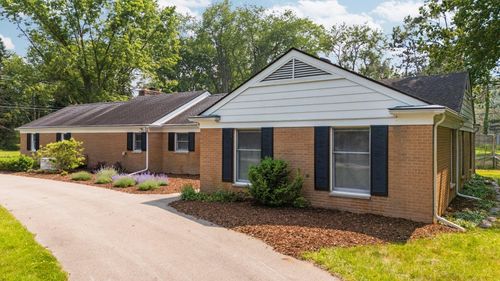 3673 Pheasant Dr, Ann Arbor, MI, 48103-1746 | Card Image