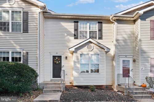 617 Meadowbrook Dr, Culpeper, VA, 22701-3949 | Card Image