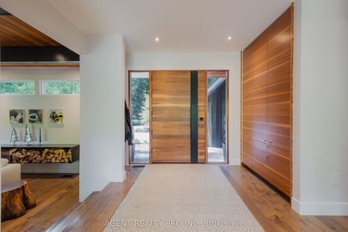 45 Blackburn Cres, Komoka, ON, N0L1R0 | Card Image