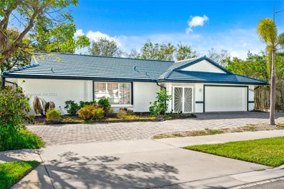 420 N Collier Blvd, House other with 3 bedrooms, 3 bathrooms and null parking in Marco Island FL | Image 2