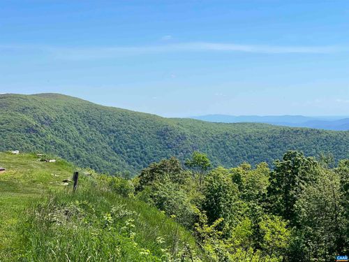 1808 High Ridge Ct, WINTERGREEN RESORT, VA, 22967-8137 | Card Image