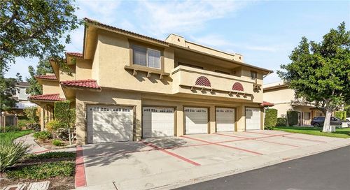 25261 Tanoak Ln, Lake Forest, CA, 92630-7004 | Card Image