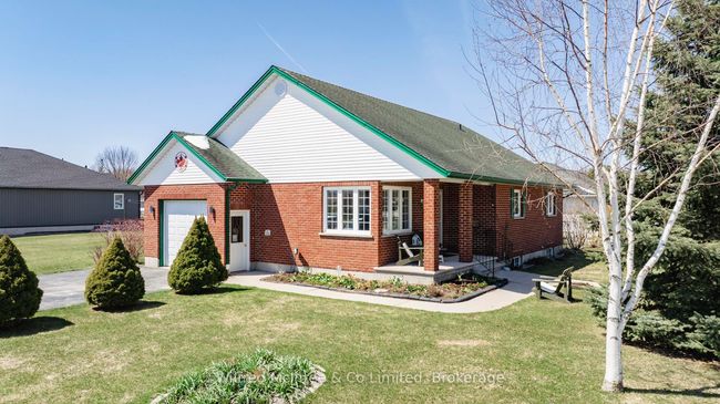 12 Jonathan Cres, House other with 3 bedrooms, 2 bathrooms and 4 parking in Mildmay ON | Image 4
