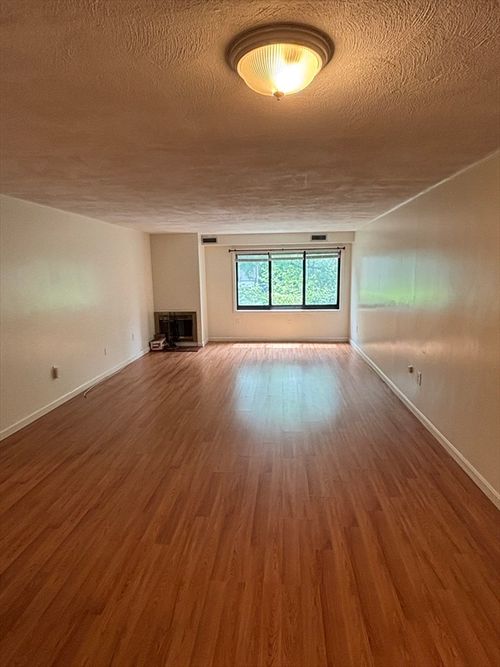 apt-3d-2130 Massachusetts Ave, Cambridge, MA, 02140-1900 | Card Image